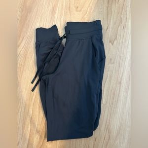 Lululemon ready to rulu jogger
